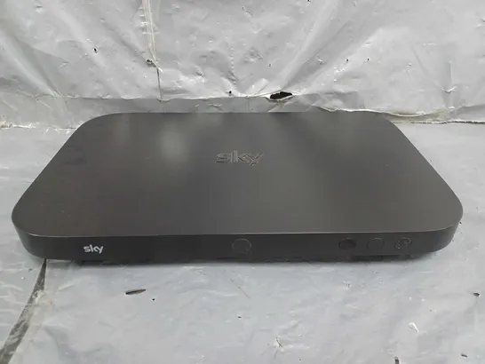 SKY Q BOX ES240 2TB SATELLITE RECEIVER