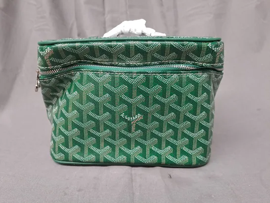 GOYARD VANITY CASE IN GREEN