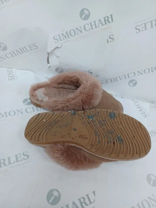 EMU AUSTRALIA JOLIE SLIPPERS - SIZE 4