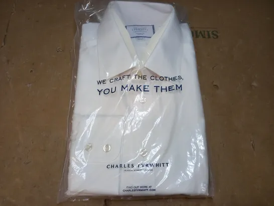 CHARLES TYRWHITT WHITE NON IRON HERRINGBONE CLASSIC FIT SHIRT - 44/86cm