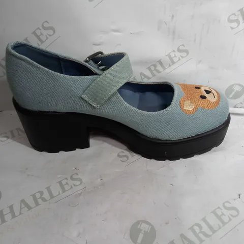 PAIR OF KOI SHORT HEEL DENIM EFFECT PLATFORMS SHOES WITH TEDDY BEAR DESIGN - SIZE 5