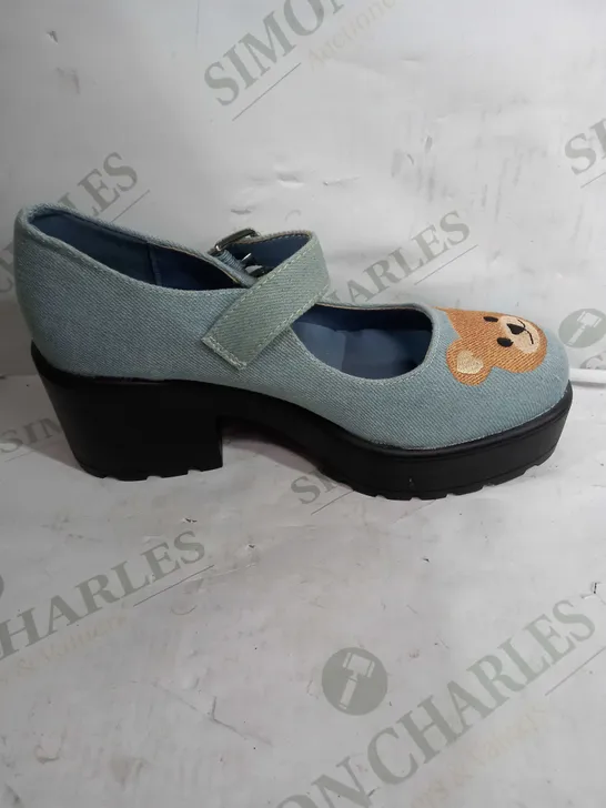 PAIR OF KOI SHORT HEEL DENIM EFFECT PLATFORMS SHOES WITH TEDDY BEAR DESIGN - SIZE 5