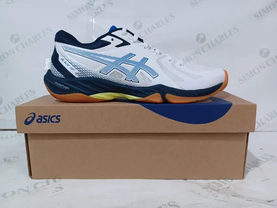 BOXED PAIR OF ASICS BLADE FF SHOES IN WHITE/ILLUSION BLUE UK SIZE 7.5