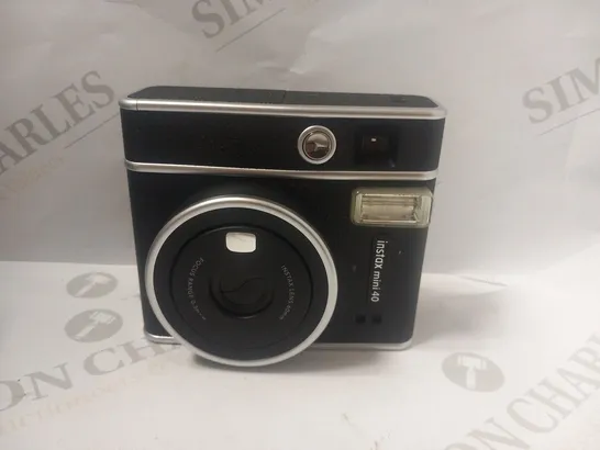 BOXED FUJIFILM INSTAX MINI 40 INSTANT CAMERA