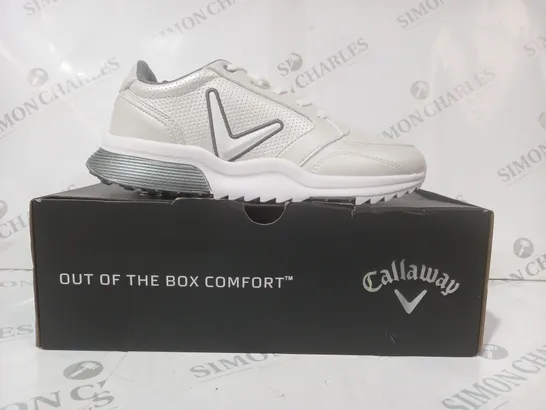 BOXED PAIR OF CALLAWAY AURORA SHOES IN WHITE/GREY UK SIZE 6.5