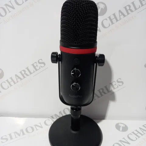 BOXED PROFESSIONAL CONDENSER MICROPHONE