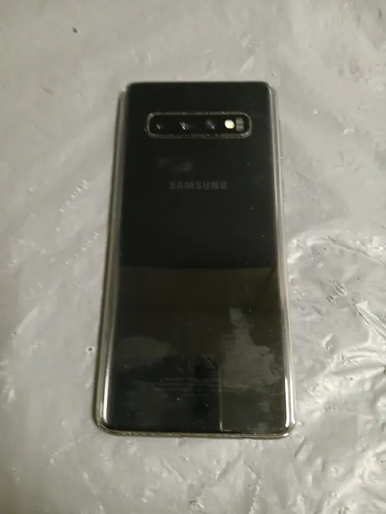 UNBOXED SAMSUNG GALAXY S10 MOBILE PHONE