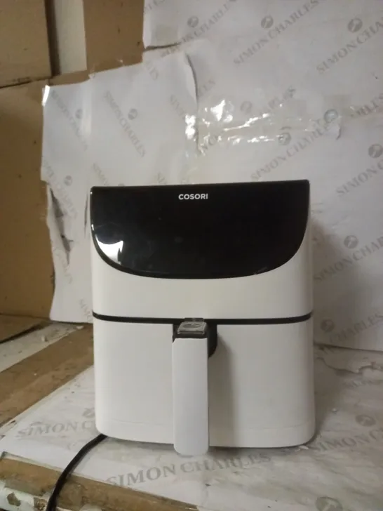 COSORI AIR FRYER 1700W MAX XXL 5.5L DIGITAL TOUCHSCREEN - WHITE