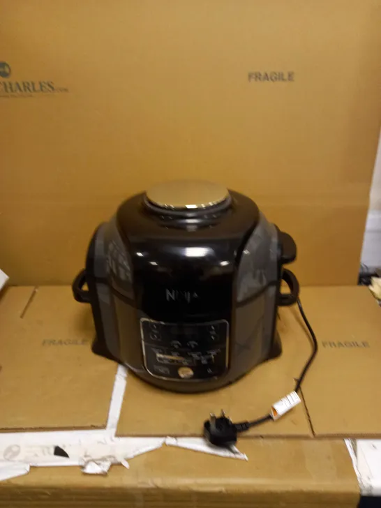 NINJA FOODI ELECTRIC MULTI-COOKER OP300UK PRESSURE COOKER/AIR FRYER