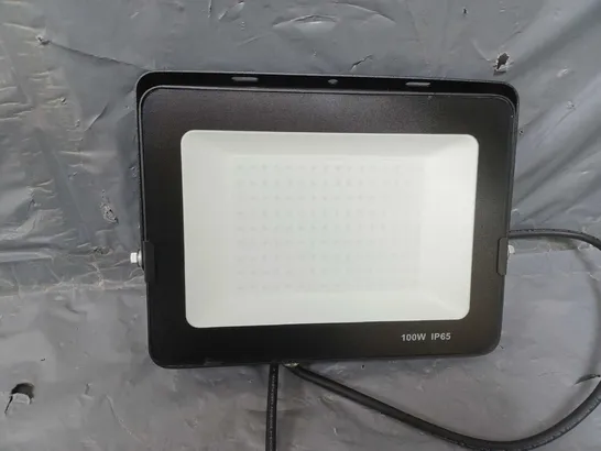 BOXED LED FLOOD LIGHT (INFINITY 100W)