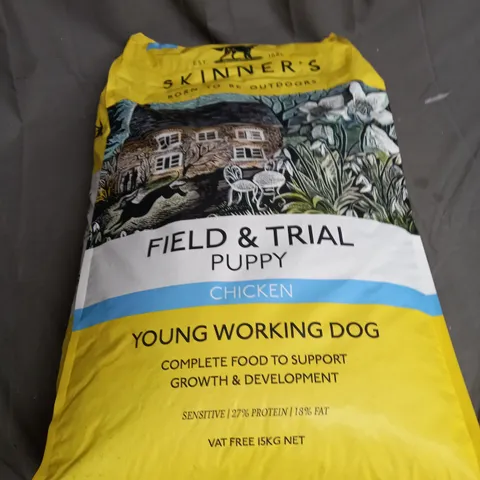 SKINNER'S FIELD & TRIAL PUPPY CHICKEN FLAVOUR FOOD SUPPLEMENT FOR YOUNG WORKING DOGS 15KG