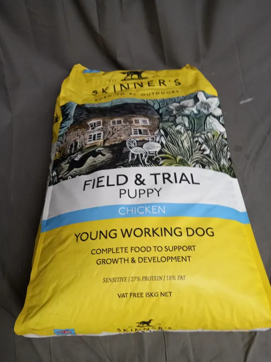 SKINNER'S FIELD & TRIAL PUPPY CHICKEN FLAVOUR FOOD SUPPLEMENT FOR YOUNG WORKING DOGS 15KG