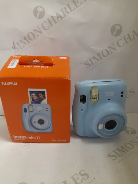 FUJIFILM INSTAX MINI 11 INSTANT CAMERA  RRP £94.99