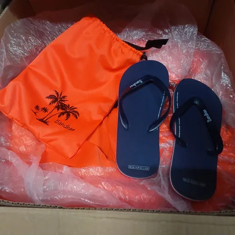 BOX TO CONTAIN A LARGE QUALITY BANDHAS FLIP-FLOPS // SIZES AND COLOURS MAY VARY 