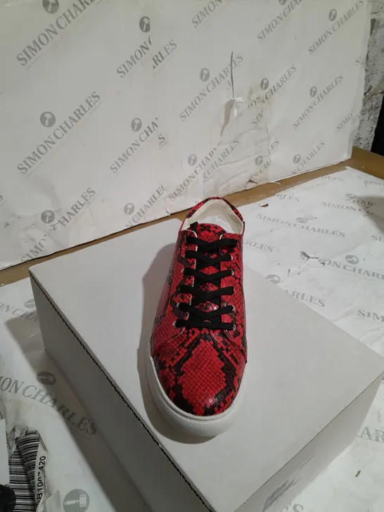 BOXED KENNETH COLE RED SNAKESKIN TRAINERS SIZE 7