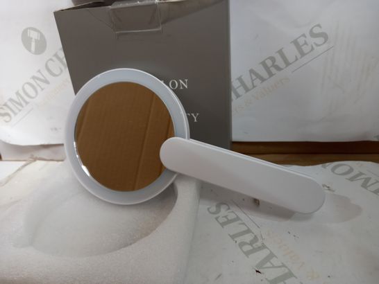 SIMPLY BEAUTY FLIP HANDLE COMPACT MIRROR & LED RING LIGHT
