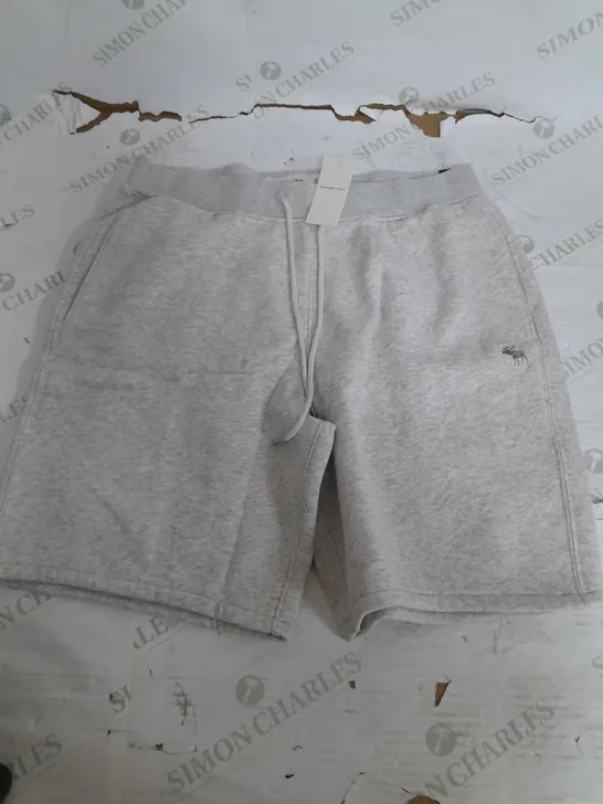 ABERCROMBIE & FITCH SOFT FLEECE SHORTS - MEDIUM