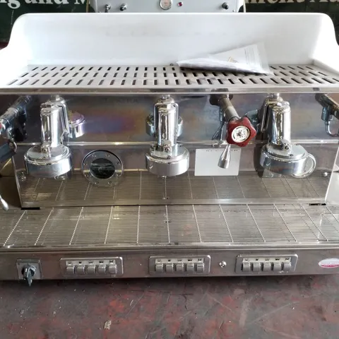 ELEKTRA BARLUME 3-GROUP COFFEE MACHINE