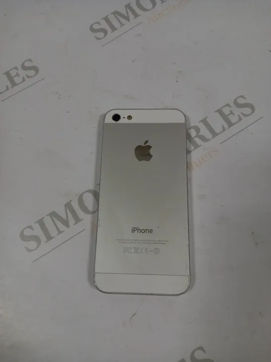 APPLE IPHONE 5 (A1429) 