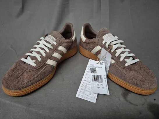 PAIR OF ADIDAS HANDBALL SPEZIAL SHOES IN TAUPE/WHITE UK SIZE 5.5