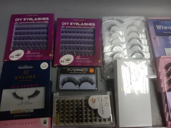 LOT OF 16 ASSORTED PACKS OF ARTIFICIAL EYELASHES