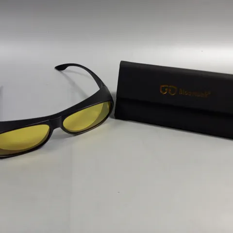 BOXED BLOOMOAK POLARIZED NIGHT OVER GLASSES 