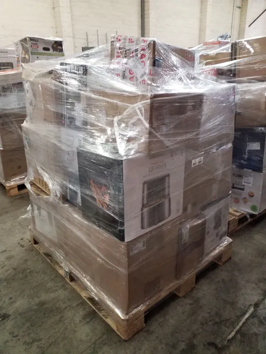 PALLET OF APPROXIMATELY ASSORTED HOUSEHOLD & ELECTRICITY PRODUCTS INCLUDING 