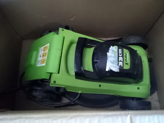 BOXED USED GREENWORKS G24LM33 24V CORDLESS LAWN MOWER 33CM