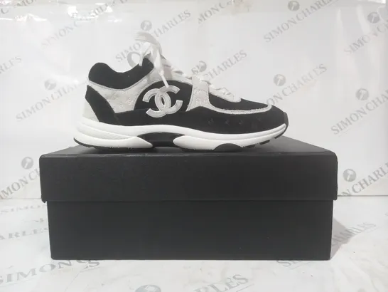 BOXED PAIR OF CHANEL SHOES IN BLACK/WHITE EU SIZE 38