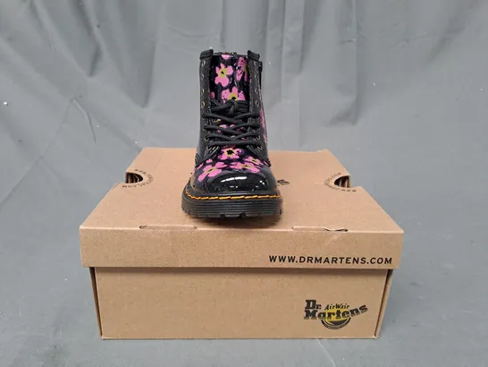 BOXED PAIR OF DR MARTENS KIDS 1460 T BOOTS IN BLACK W. PINK FLORAL PRINT UK SIZE 6