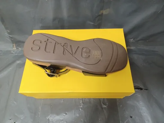 STRIVE LADIES SANDALS BLACK SIZE 7