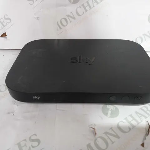 SKY MINI TV BOX 