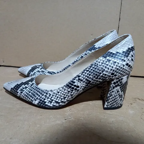 MARC FISHER SNAKE PRINT HEELED SHOES - UK SIZE 4 