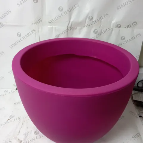 BOXED SOL 72 OUTDOOR SHANNAN PLASTIC PLANT POT PINK 40 X 50CM