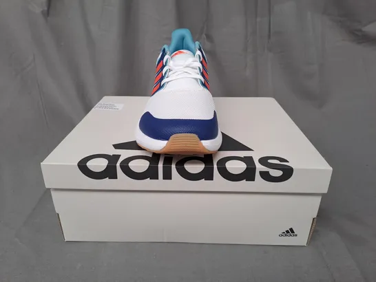 BOXED PAIR OF ADIDAS FORTARUN 2.0 K SHOES IN WHITE/BLUE/ORANGE UK SIZE 4