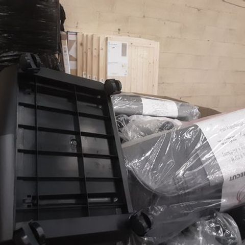 PALLET OF ASSORTED ITEMS TO INCLUDE A COUCH AND SOFA VON, A ROLLING DECUT CASE AND A PAPER SHREDDER