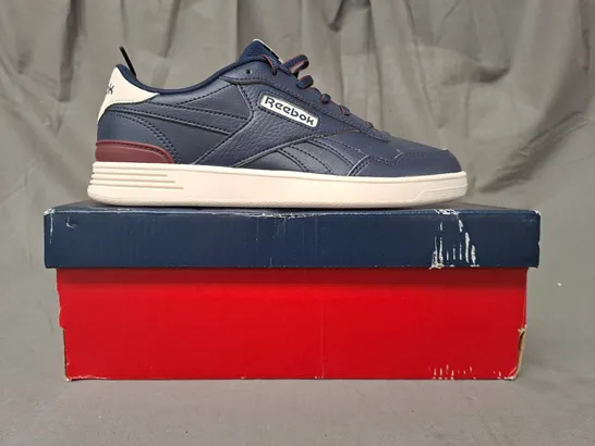 BOXED PAIR OF REEBOK COURT ADVANCE CLIP SHOES IN NAVY UK SIZE 5