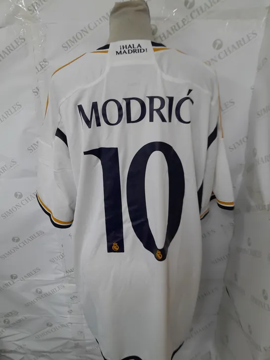 REAL MADRID CF FOOTBALL SHIRT - 2XL