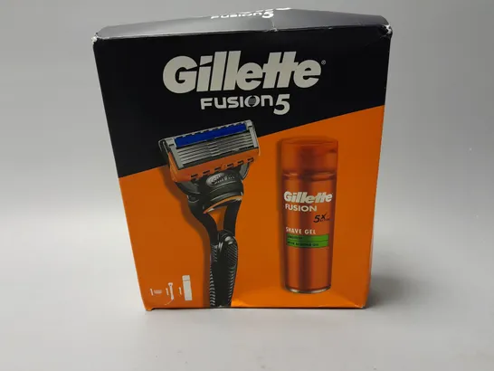 BOXED GILLETTE FUSION5 SHAVER AND 200ml SHAVING GEL RRP £13.5