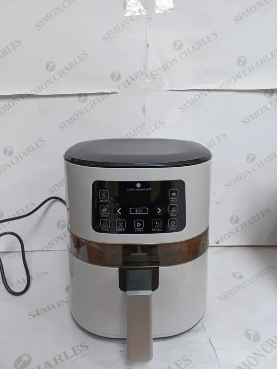 OUTLET COOK'S ESSENTIALS 4.0L AIR FRYER WITH DIGITAL VIEWING SCREEN