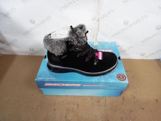 BOXED PAIR OF SKECHERS - SIZE 6