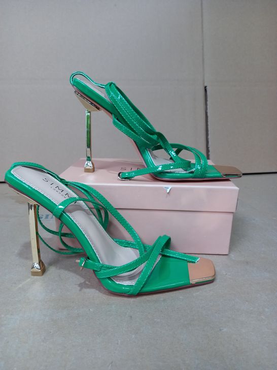 PAIR OF SIMMI PLUTO HEELS IN PATENT GREEN, SIZE UK 5