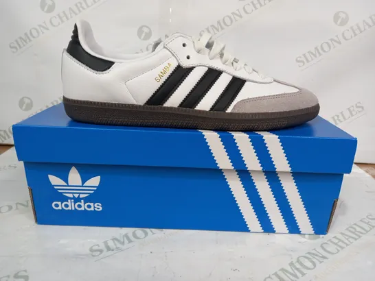 BOXED PAIR OF ADIDAS SAMBA OG SHOES IN WHITE/BLACK UK SIZE 7