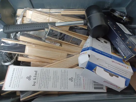 BOX OF APPROXIMATELY 15 ASSORTED ITEMS TO INCLUDE - RUBBER MALLET , HOME CRAFT CONTOUR TURNER , BIRCH SHOE POLISH ETC