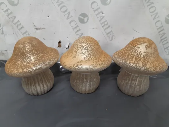 3 LISA ANGEL MEDIUM NEAUTRAL GLASS MUSHROOM LIGHTS