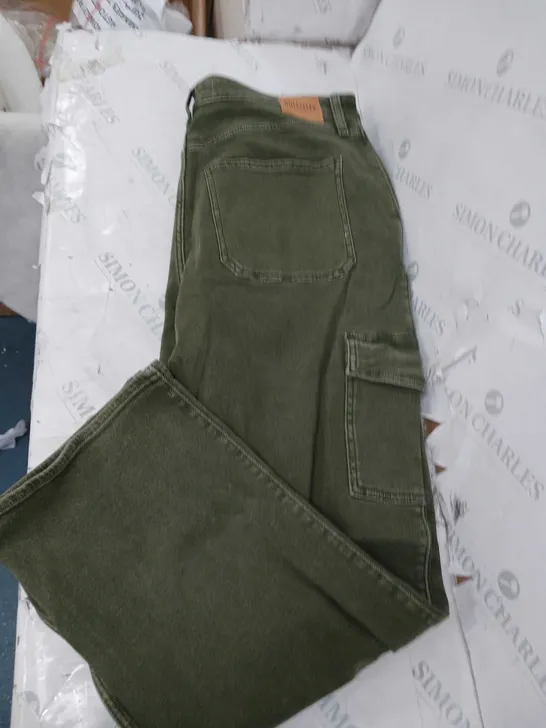 HOLLISTER ULTRA HIGH RISE DAD JEANS W33S IN GREEN 