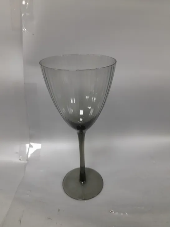 SET OF 4 BERKELEY WINE GLASSES