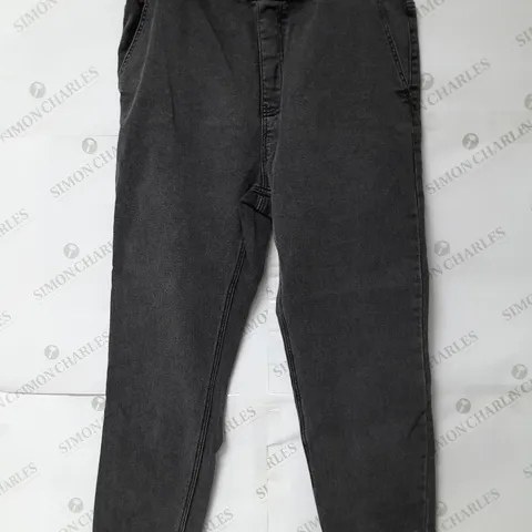 PULL&BEAR MENS JOGGER STYLE JEANS IN BLACK SIZE M