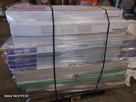 PALLET OF ASSORTED LAMINATE FLOORING 