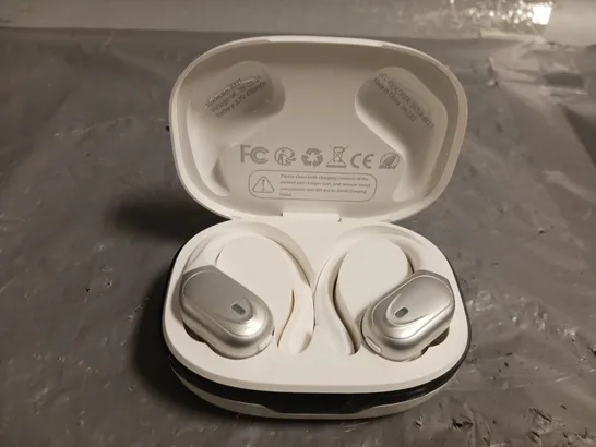 BOXED SUPER LONG BATTERY LIFE WIRELESS SPORTS EARBUDS